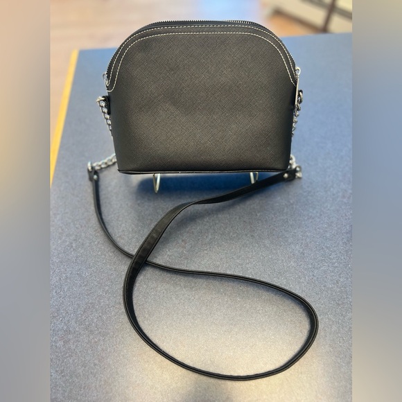 STEVE MADDEN COLOR BLOCK CROSSBODY WITH CHAIN - Picture 6 of 8